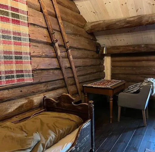 Feriehus Rudland Gard - Unik Gardsovernatting I Stabbur Fra 1750 Sør-Fron