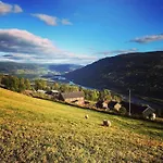 Rudland Gard - Unik Gardsovernatting I Stabbur Fra 1750 Sør-Fron