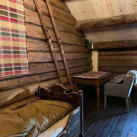 Prázdninový dům Rudland Gard - Unik Gardsovernatting I Stabbur Fra 1750 Sør-Fron